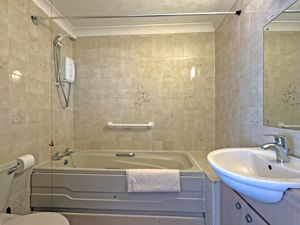 Photo 15- click for photo gallery